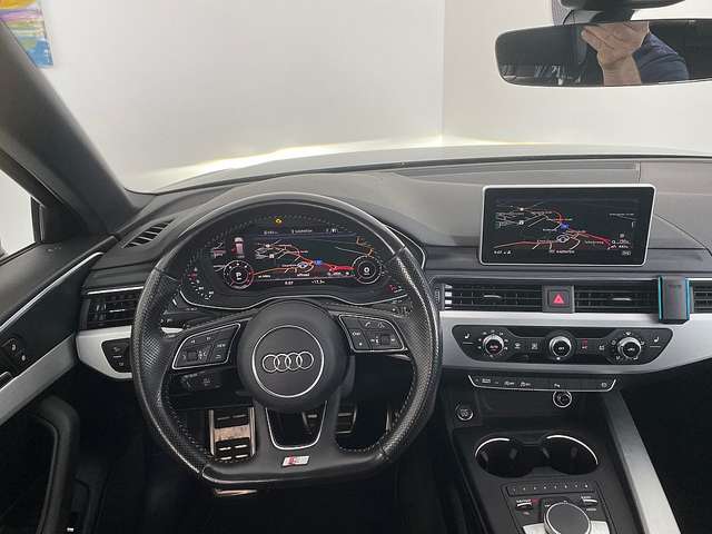 Audi A4 Avant 3,0 TDI quattro Sport S-tronic